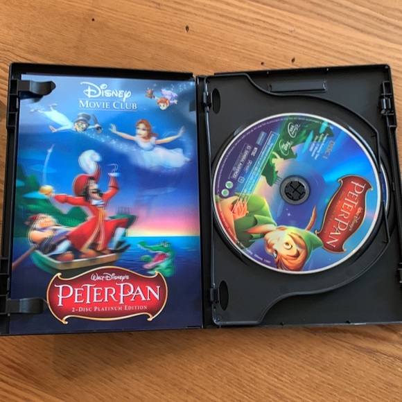 Peter Pan Platinum Edition DVD set EUC - Picture 4 of 7